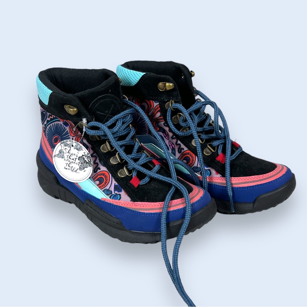 New Inkkas Corozal Trekk Boot women’s size 8 / men’s 6 hiking